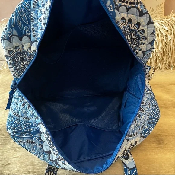 New VERA BRADLEY Blue Star Medallion Iconic Grand Large Weekender Bag Starburst - Picture 11 of 11